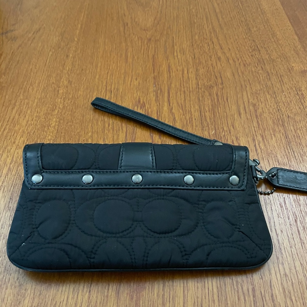 Coach wristlet - Picture 2 of 5